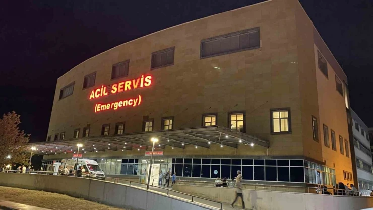 Motosiklet Ciple Çarpıştı: 1'i Ağır 2 Yaralı