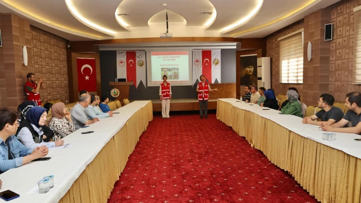 Kızılay'dan Orman Personeline Seminer