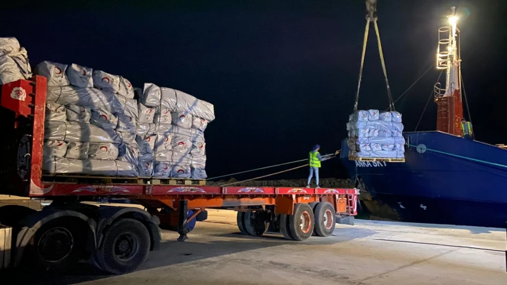 Kızılay Tonlarca Yardımını Gazze'ye Ulaştırdı