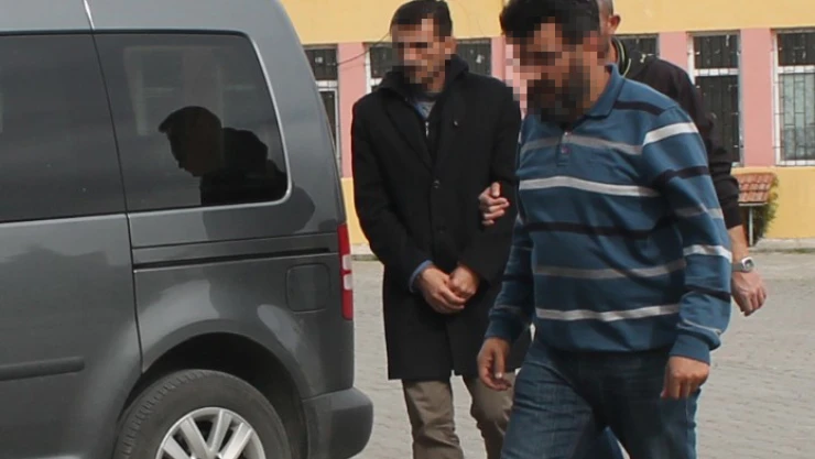 KOM'DAN Tosya D-100'de UYUŞTURUCU OPERASYONU