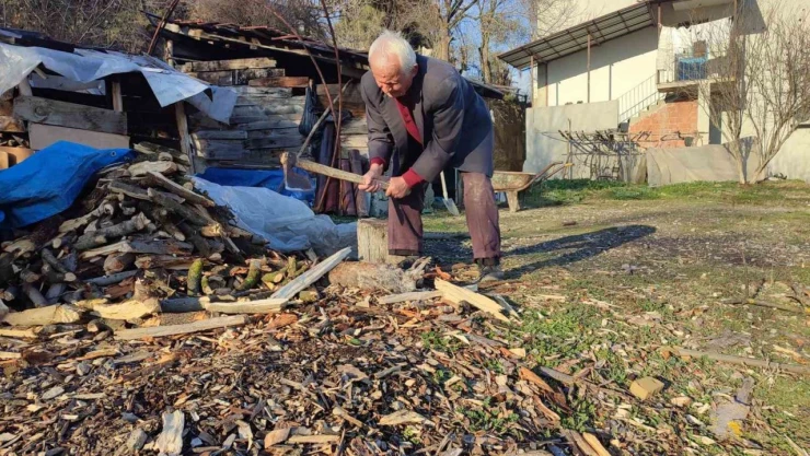 Komşuları İzin Vermedi, Evine Doğalgaz Bağlatamadı