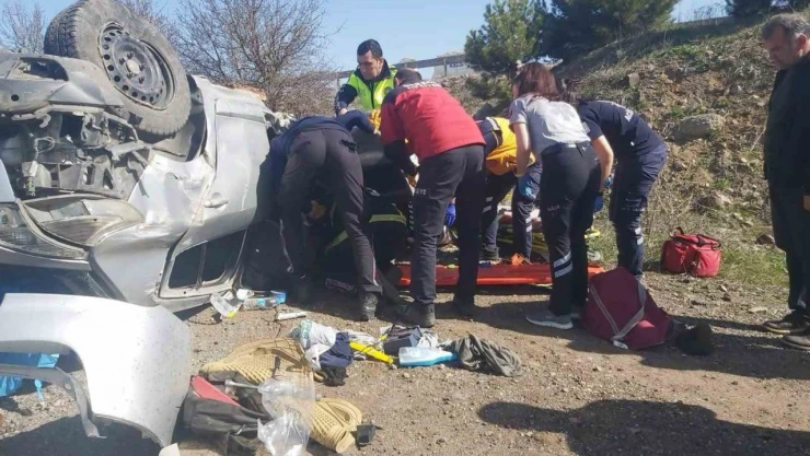 Kontrolden Çıkan Otomobil Takla Attı: 1 Yaralı