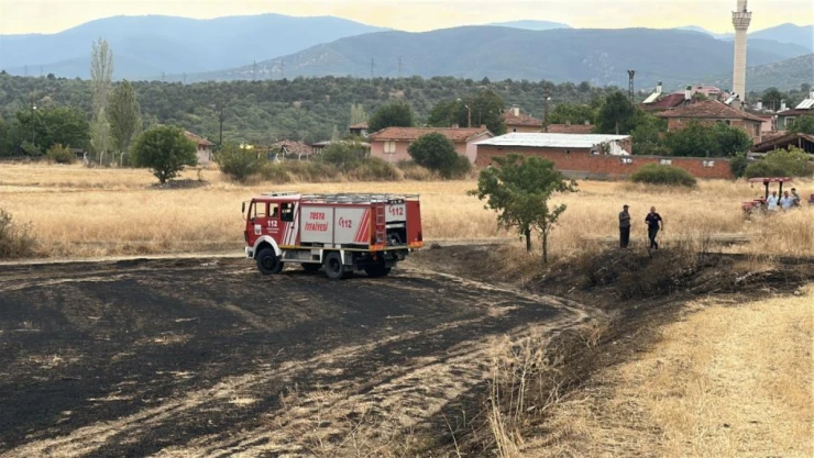 Kopan Elektrik Teli Yangına Sebep Oldu