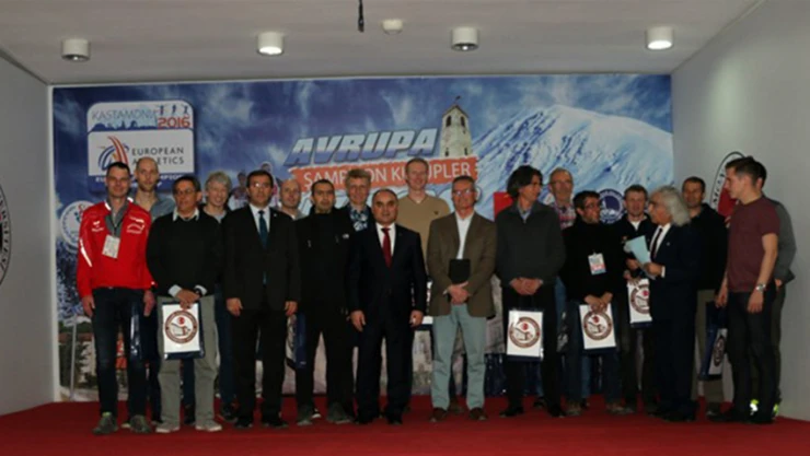 Kros heyecanı teşekkür gecesiyle sonlandı