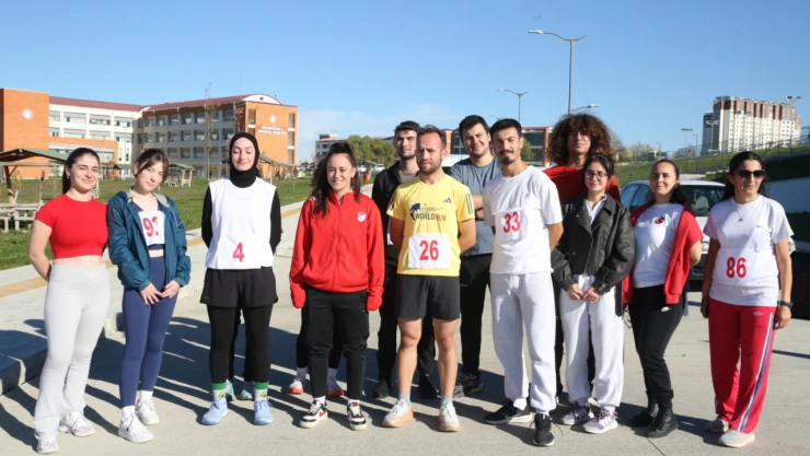 KÜ'de 29 Ekim Spor Oyunları Düzenlendi