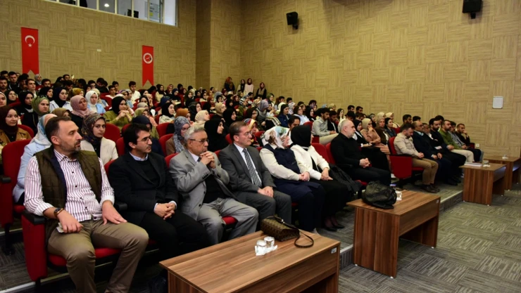 KÜ'de 'Arap Dili Neye Yarar?' Söyleşisi Gerçekleşti