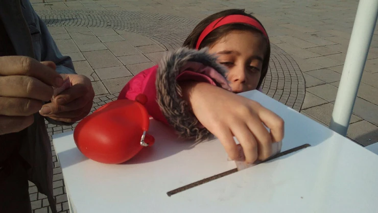 Kumbarasını Bayırbucak Türkmenleri için açtı