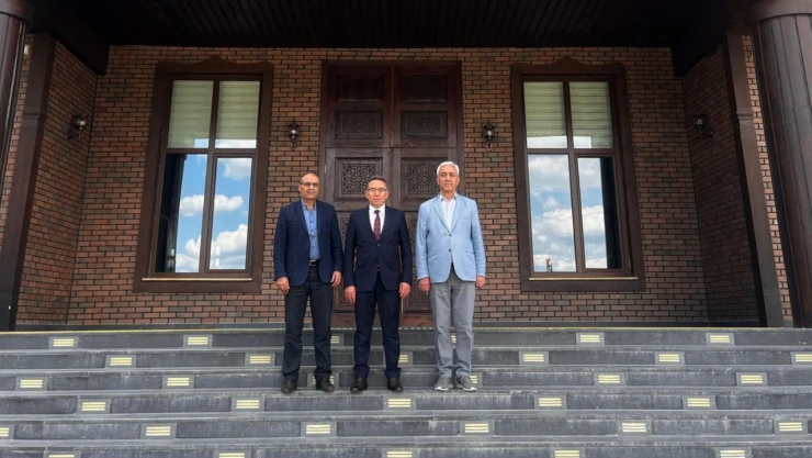 Kuşcu'dan Eğitim Fakültesi'ne Ziyaret