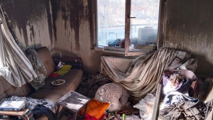 Kuzeykent'te 10 Katlı Apartmanda Çıkan Yangın Korkuttu