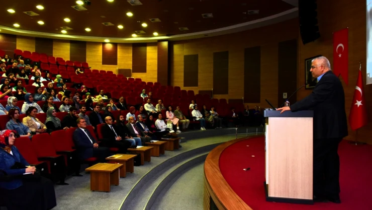 'Lehçediz' Paneli Gerçekleştirildi