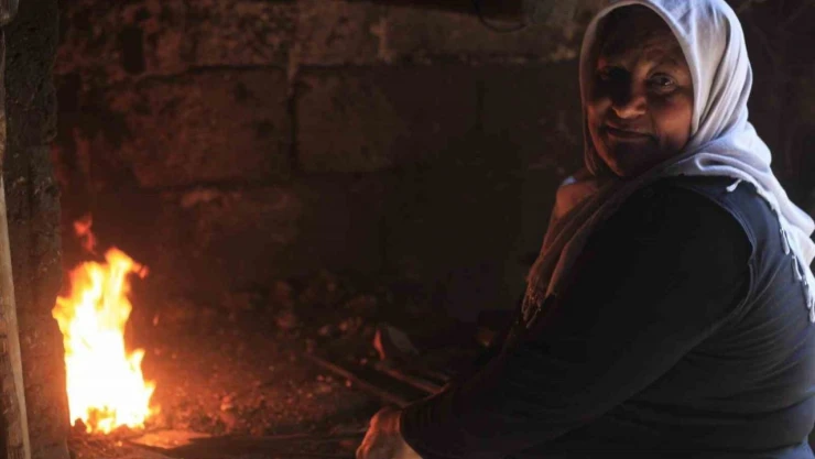 Teknolojiye Rağmen Demircilik Mesleğini Yıllardır Sürdürüyorlar