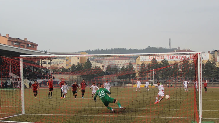 LİDER, TAVŞANLI'YI TEK GOLLE GEÇTİ