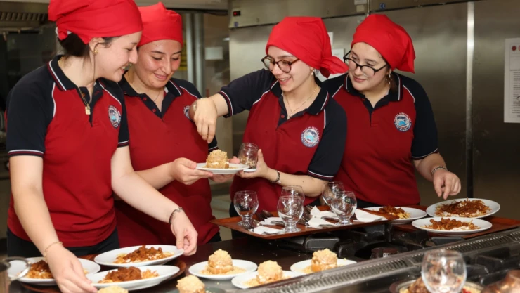 Liseli Şefler Yarıştı