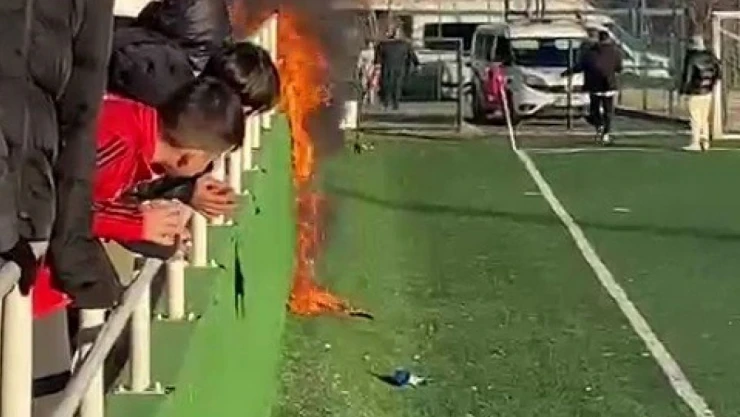 Maç Sırasında Stadyumda Çıkan Yangın Söndürüldü