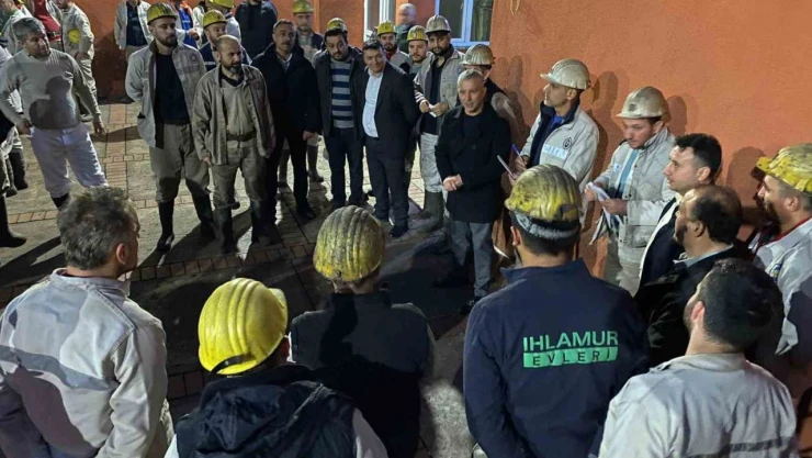 Madencilere Anlamlı Günde Sıcak Karşılama