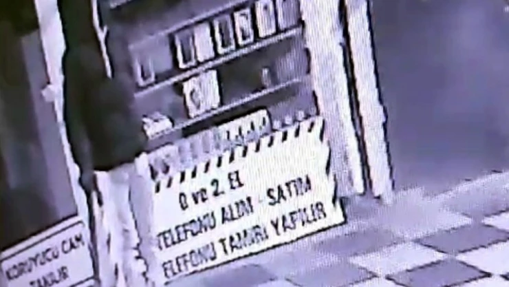 Maskeli ve Eldivenli Hırsız Tutuklandı