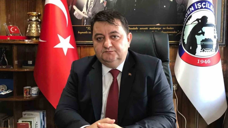 Şehit Düşen Askerleri Mağaradan TTK Tahlisiye Ekibi Çıkarttı