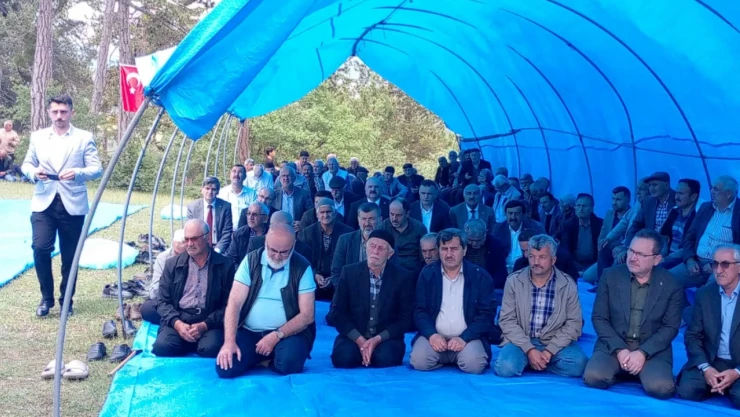 MHP'den Divan Mevlid-i Programına Katılım