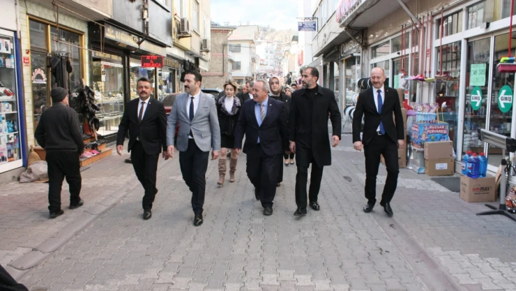 MHP İl Başkanı Şahin'den Tosya esnafına ziyaret