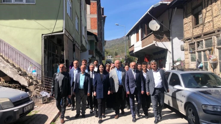 MHP Karabük milletvekili adayları esnaf gezilerini sürdürüyor