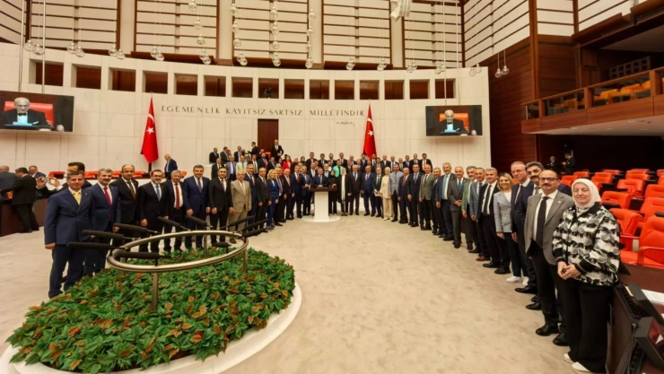 Milletvekilleri Yaz Dönemi İçin Sahaya İniyor