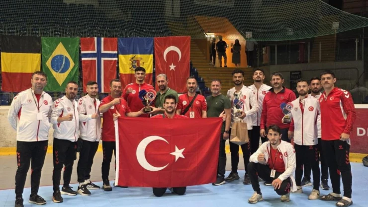 Milli Boksörler, Çekya'da 3 Madalya Kazandı