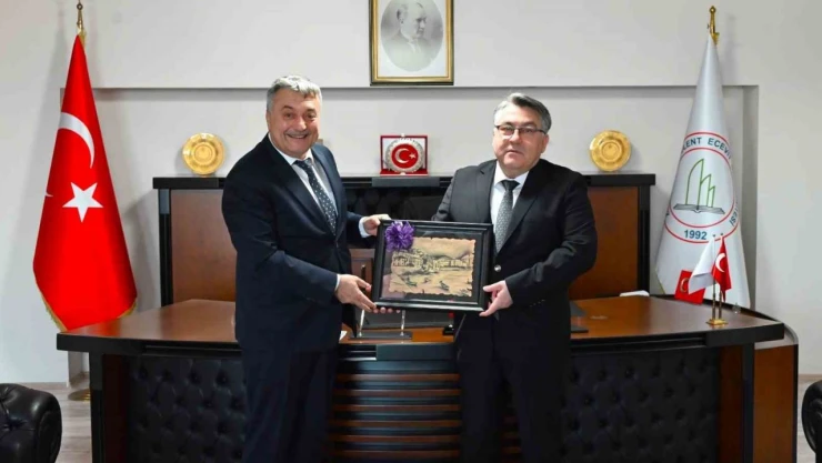 Bozkan'dan Rektör Özölçer'e iade-i ziyaret