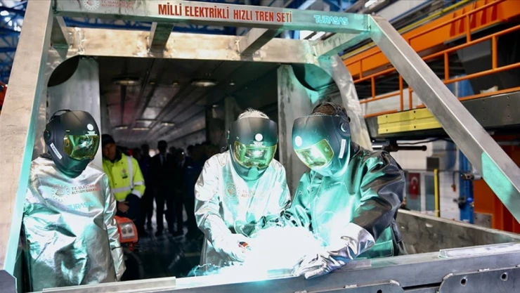 Milli Elektrikli Hızlı Tren Seti'nin Gövde Kaynağı Yapıldı