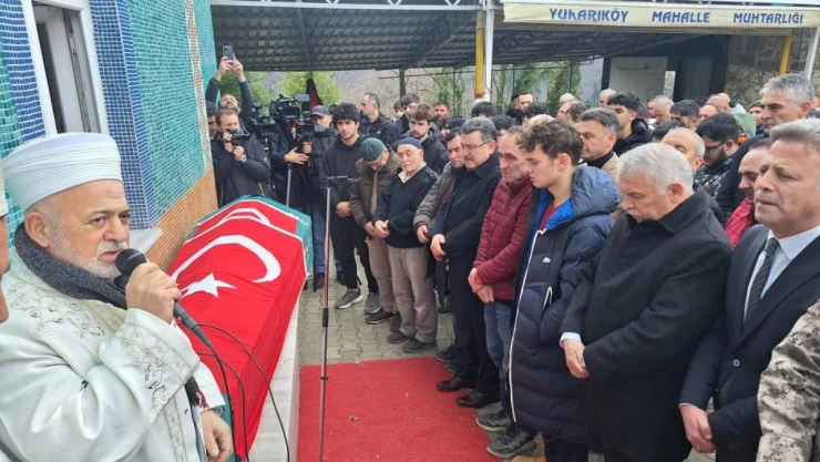 Milli Sporcu Emre Yazgan'a Son Veda