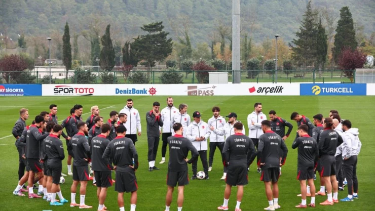 Milli Takım, Bulgaristan Maçı Hazırlıklarını Sürdürdü