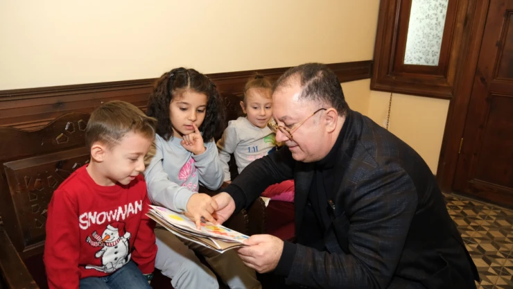 Minik Öğrencilerden Başkan Özay'a Ziyaret
