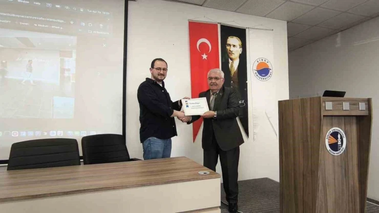 Mobil Ekip Liderinden Gençlere Kariyer Tavsiyeleri