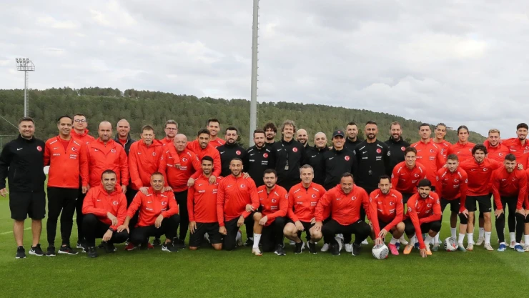 Montella Milli takımla ilk idmanına çıktı