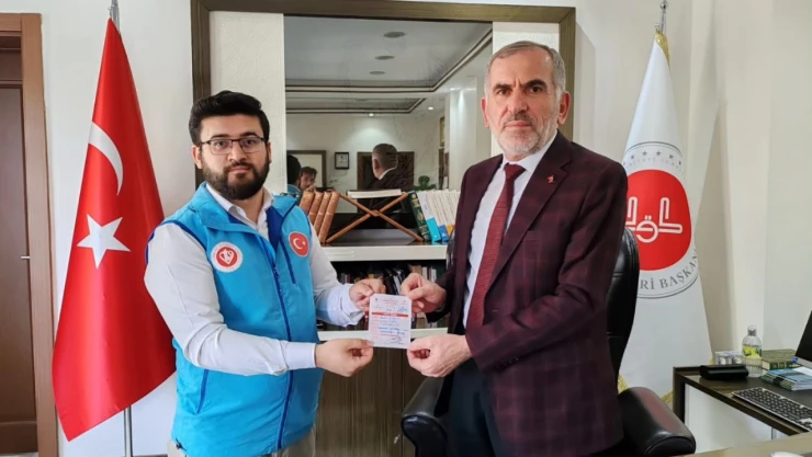 Müftü Derin, Kurbanını TDV'ye Bağışladı