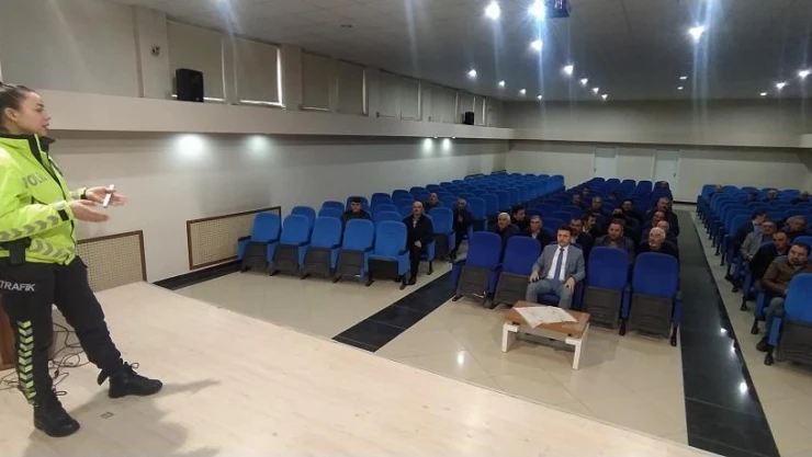 MUHTARLARA TRAFİK EĞİTİMİ VERİLDİ