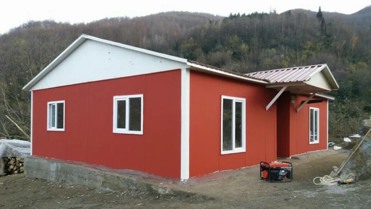 Murat Demir, 9 çocuklu aileye sahip çıktı