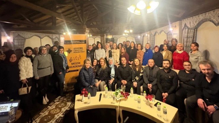 Müzik Akademisi Son Gaz Devam Ediyor