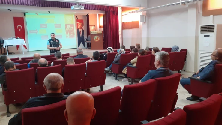 NARKOTİK'ten Öğretmenlere Eğitim