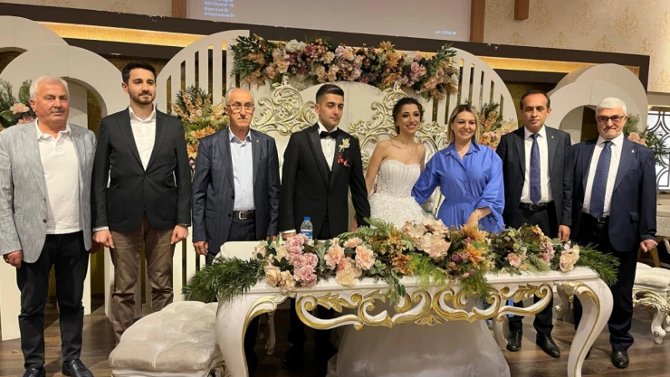 Neslihan İle Barış Evlendi