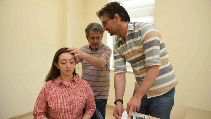 Nörolojik Hastalıkları Elektrik Uyarısıyla Tedavi Eden Cihaz Geliştirildi
