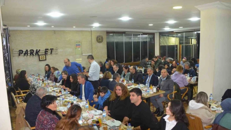 Öğretmenler Günü Yemeği Düzenlendi