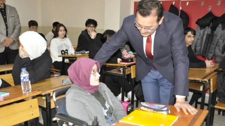 Odabaşoğlu, Atatürk Anadolu Lisesinde İncelemede Bulundu