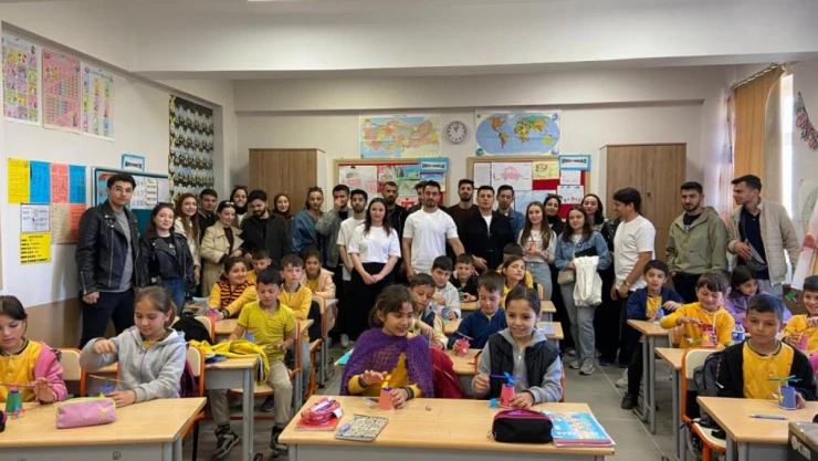 Öğrenciler Geleceğin Havacılarıyla Buluştu