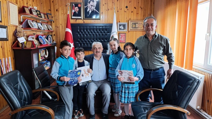 Öğrencilerden Başkan Kaya'ya Ziyaret