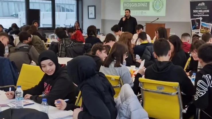 Öğrencilerden Sürdürülebilir Gelecek Çözümleri Atölye Çalışması