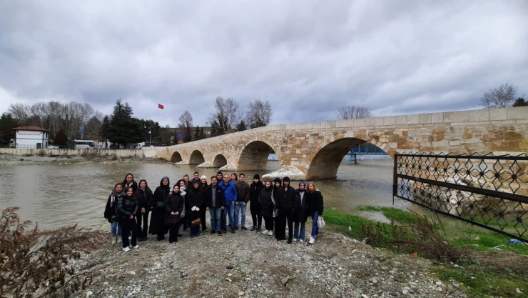 Öğrencilerden Taşköprü'ye Kültürel Gezi