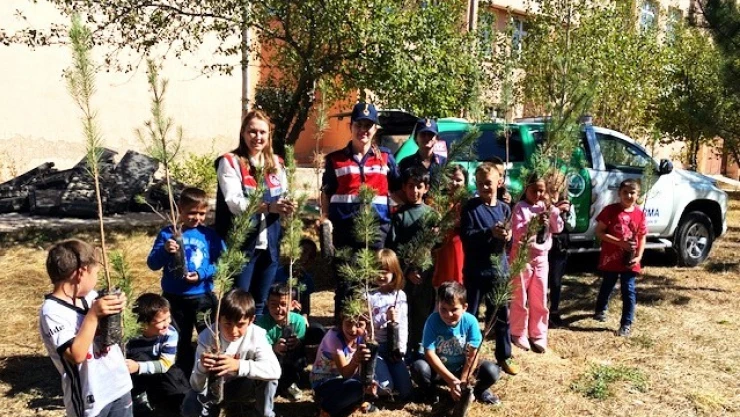 Öğrencilere çevre bilincini aşılandı