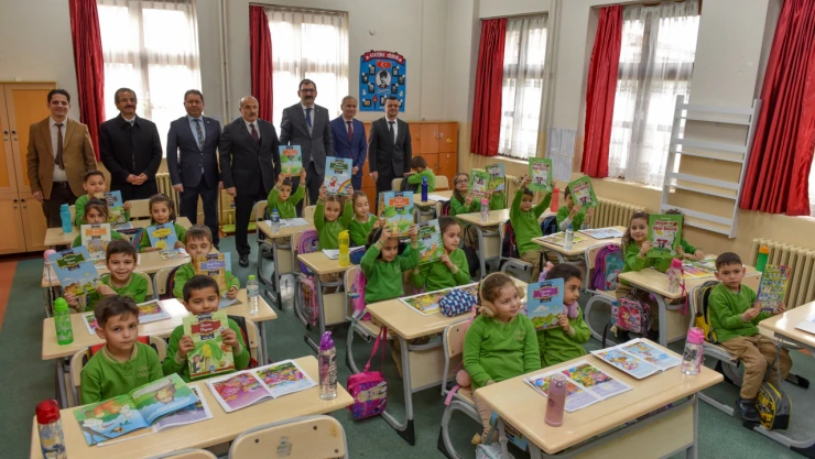 Öğrencilerle Bir Araya Geldiler