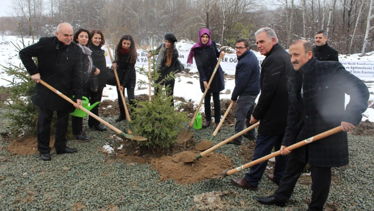 Öğretmenler için hatıra ormanı oluşturuldu