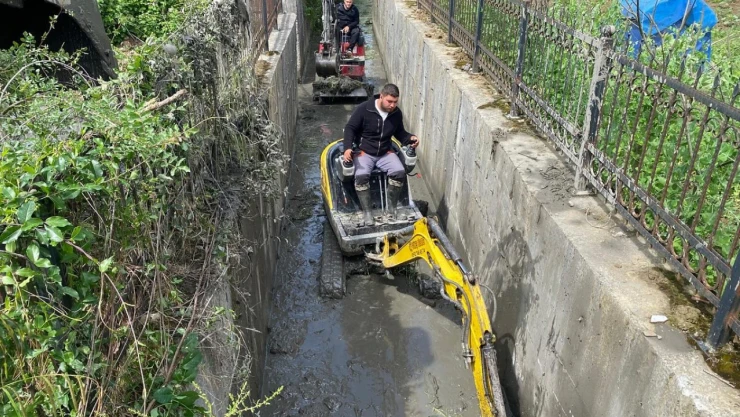 Olası Taşkınları Engellemek İçin Çalışıyorlar